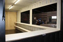 CONTENEDOR DE 20 PIES EQUIPADO PARA USO DE BAR/CAFETERÍA